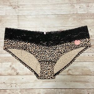 RARE PINK VS LEOPARD LOGO EXTRA LOW RISE HIPSTER PANTY